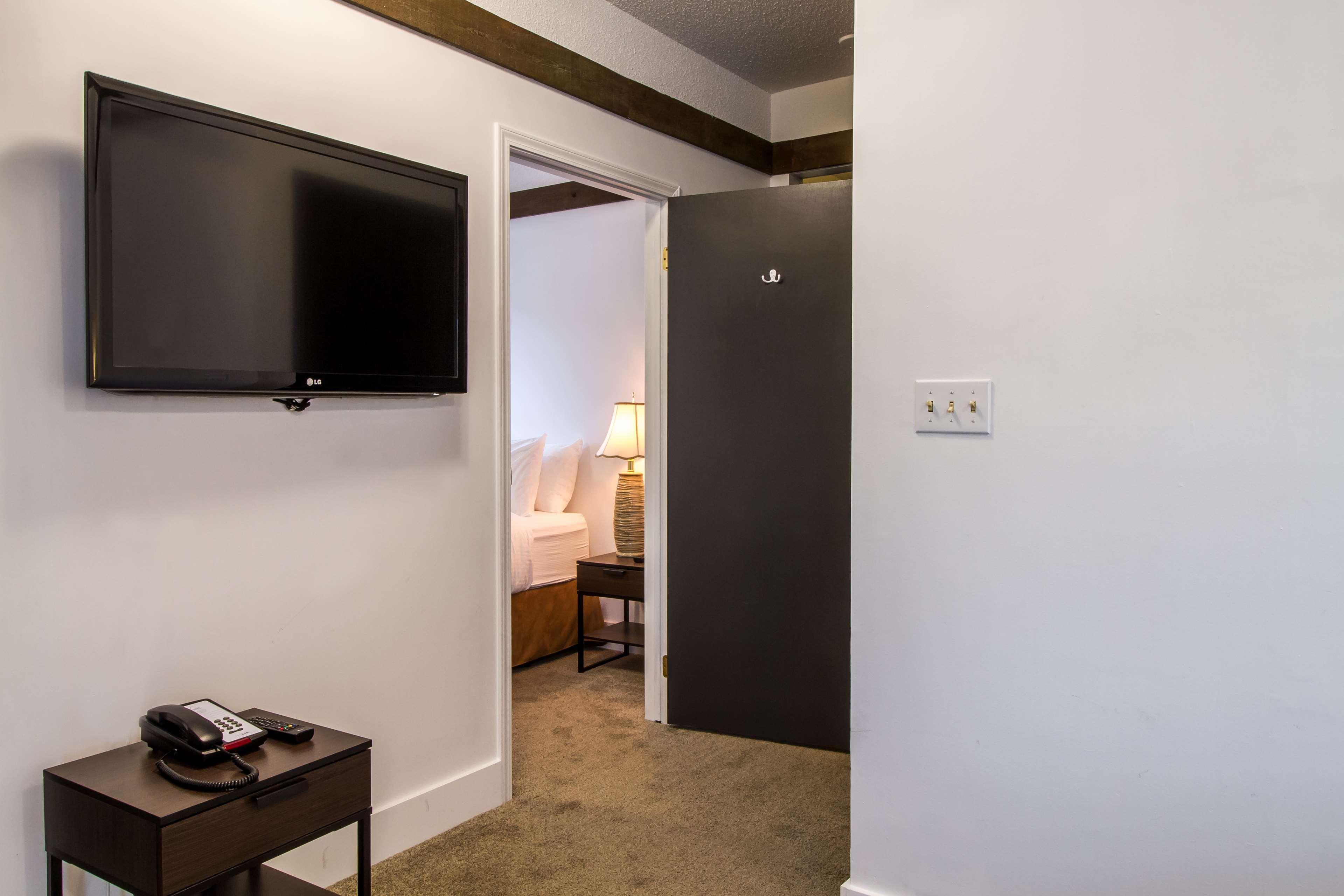 Stoke Hotel Surestay Collection By Best Western Ревелстоук Екстериор снимка
