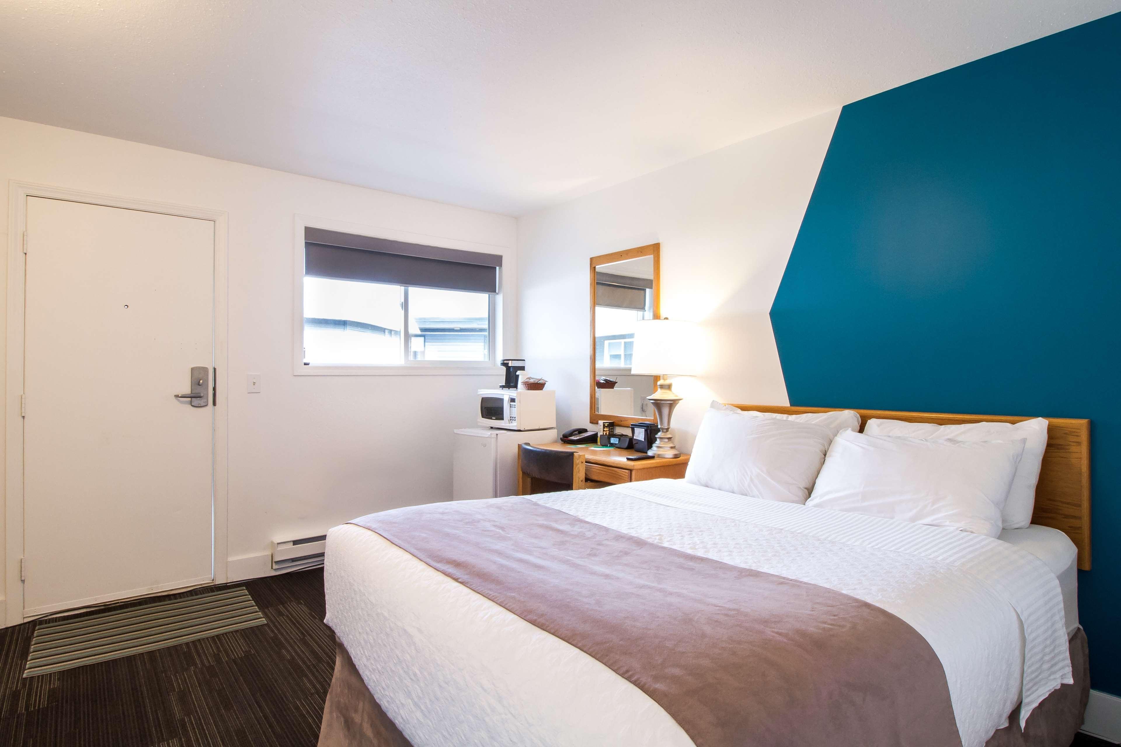 Stoke Hotel Surestay Collection By Best Western Ревелстоук Екстериор снимка