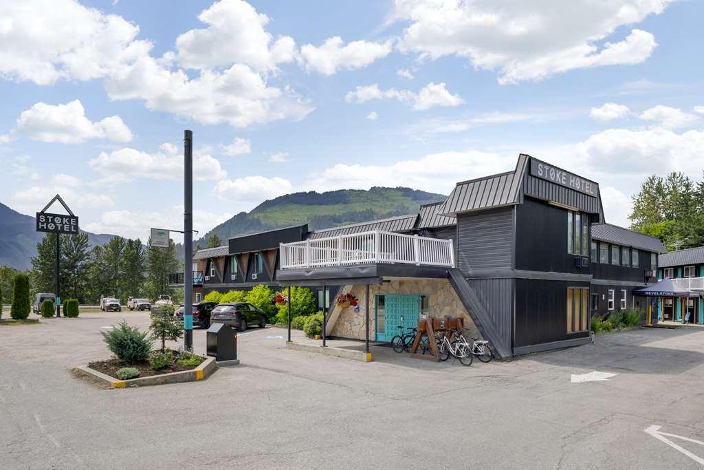 Stoke Hotel Surestay Collection By Best Western Ревелстоук Екстериор снимка