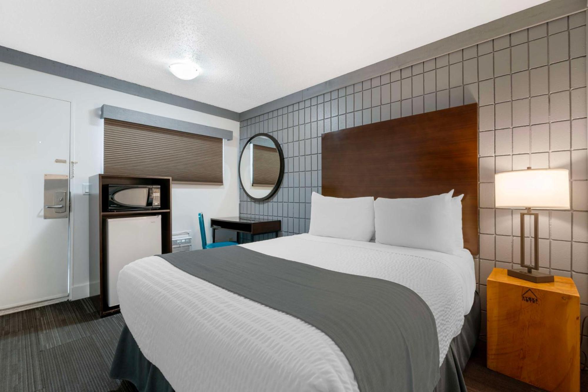 Stoke Hotel Surestay Collection By Best Western Ревелстоук Екстериор снимка