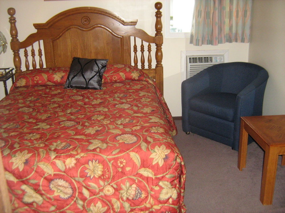 Stoke Hotel Surestay Collection By Best Western Ревелстоук Екстериор снимка